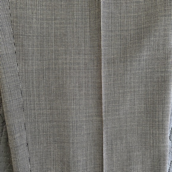 Jos. A. Bank Grey Dress Pants - W43 x 28 Inseam - Picture 6 of 7